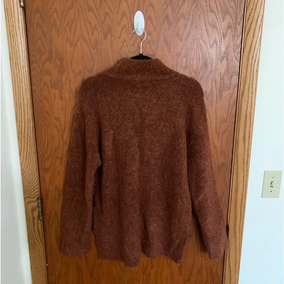 Abercrombie & Fitch Mock Neck Sweater - Picture 6 of 6